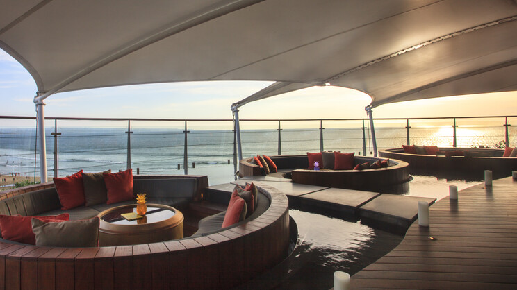 Double Six Luxury Hotel